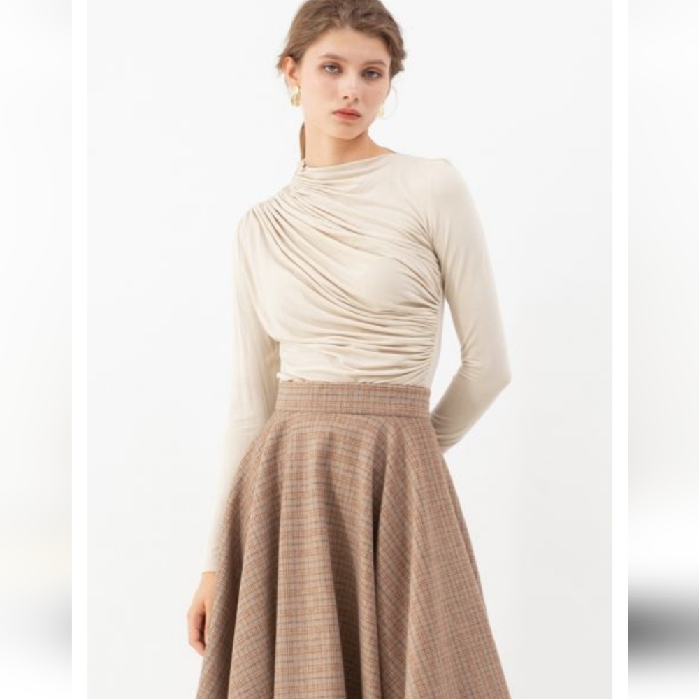 NWOT Chicwish Beige Ruched Long Sleeve Top